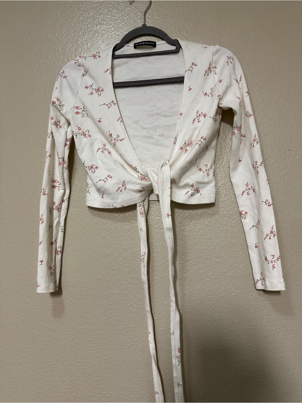 Brandy Melville White Floral Tie-Front Crop Top